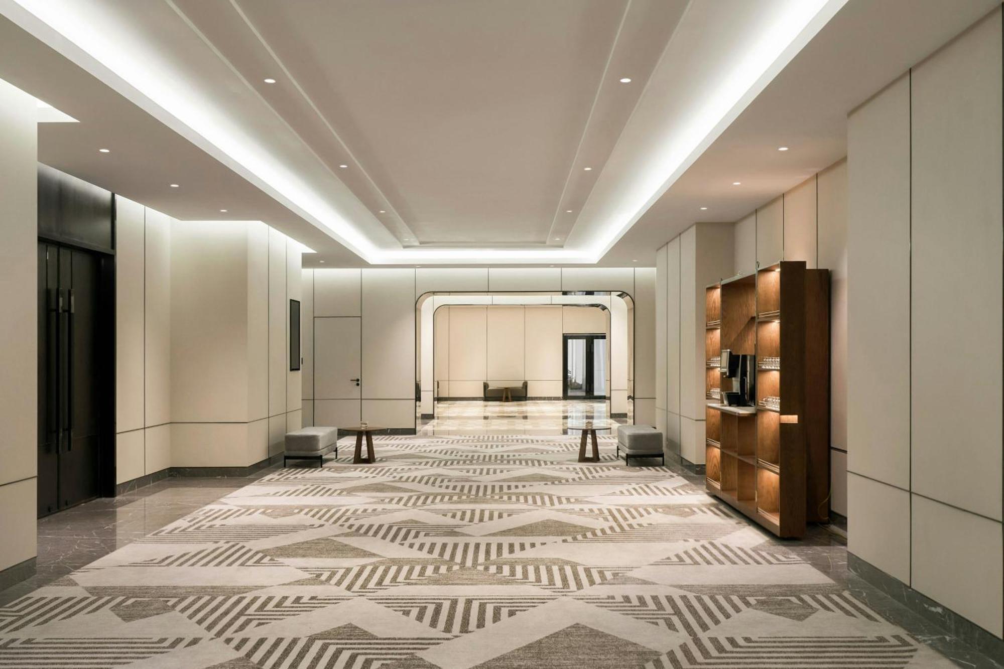 Sheraton Hanoi Hotel Exterior foto