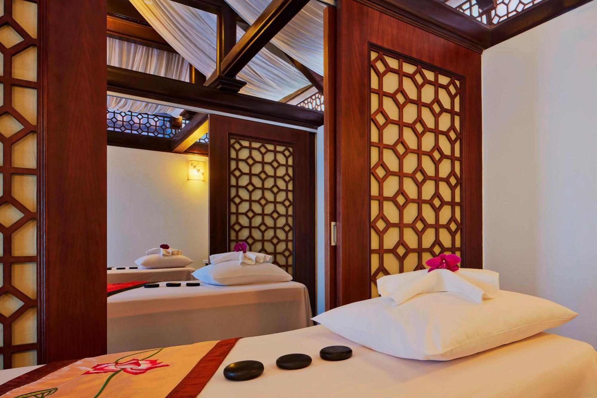 Sheraton Hanoi Hotel Exterior foto