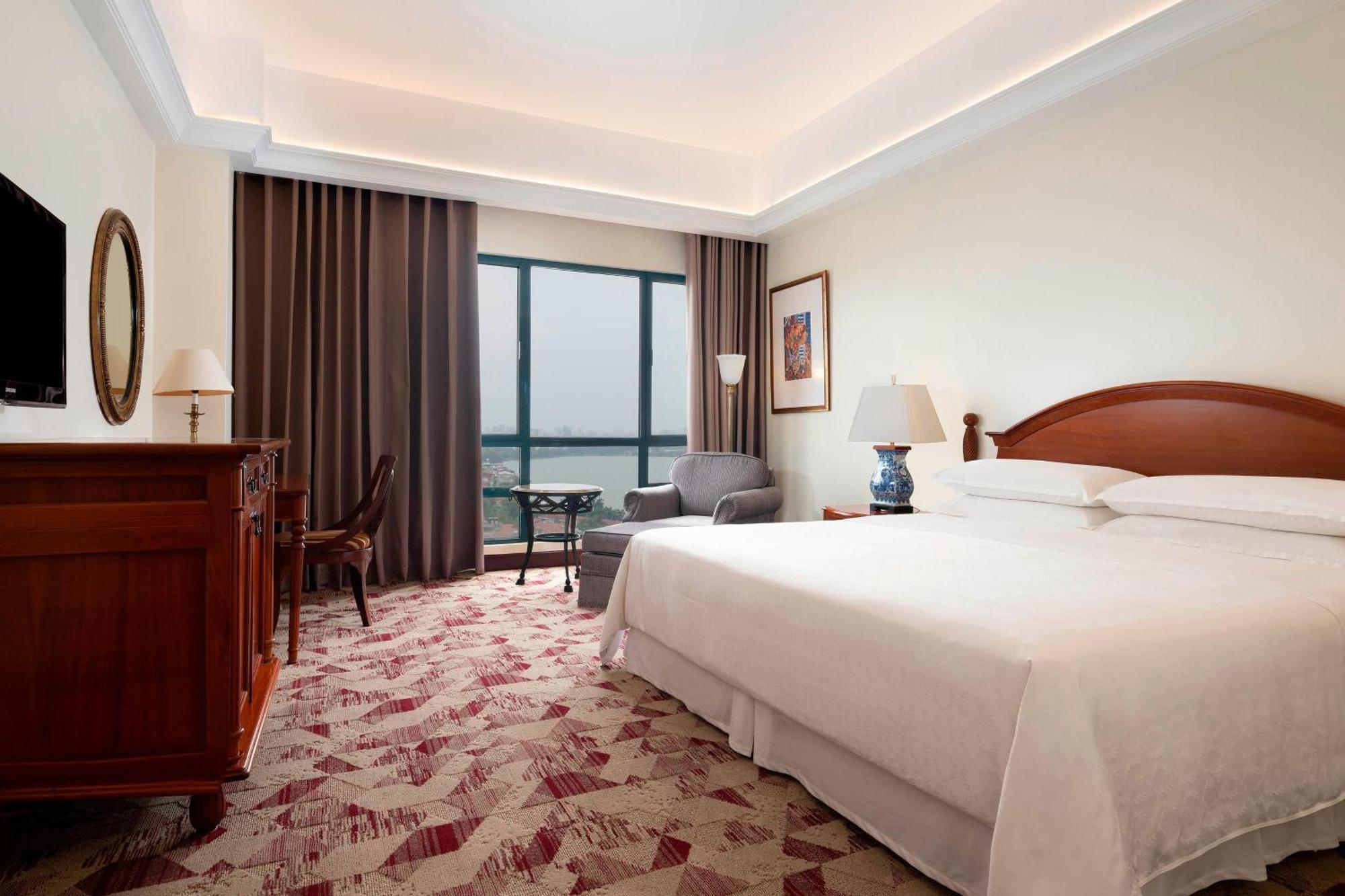 Sheraton Hanoi Hotel Exterior foto